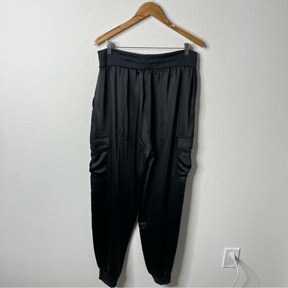 NWT GSTQ Black Satin Jogger Cargo Pants Womens Size XL - Picture 7 of 9